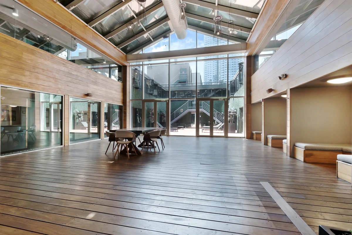 Sauna Room Center (Atrium)