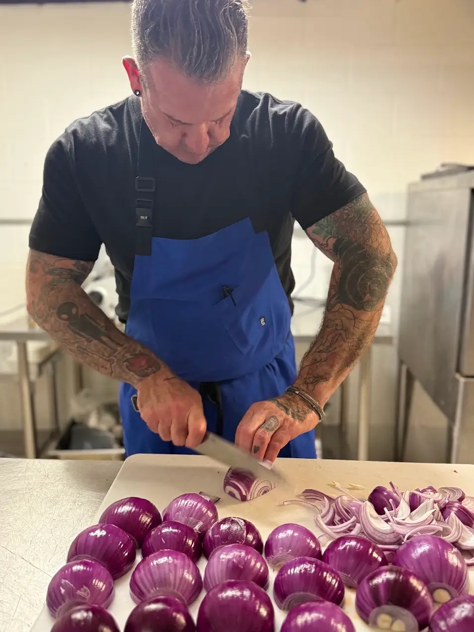 Papalino's pizza preparation