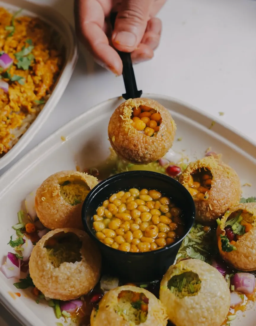 Pani puri with chickpeas and onions